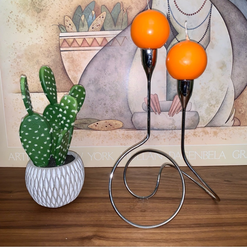 COPY - u n i q u e :: Mod Chromed Steel Loop Candlestick Holder